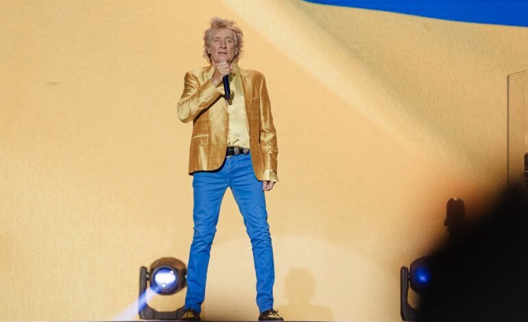 O cantor Rod Stewart cancelou um show em Chula Vista