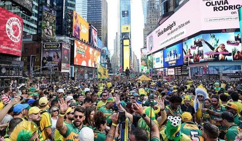 Torcedores de diversos países relatam os altos custos