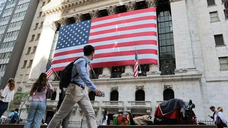 A economia dos Estados Unidos continua superando seus