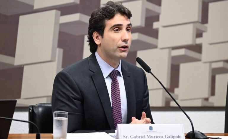 O presidente do Banco Central, Gabriel Galípolo, assumiu
