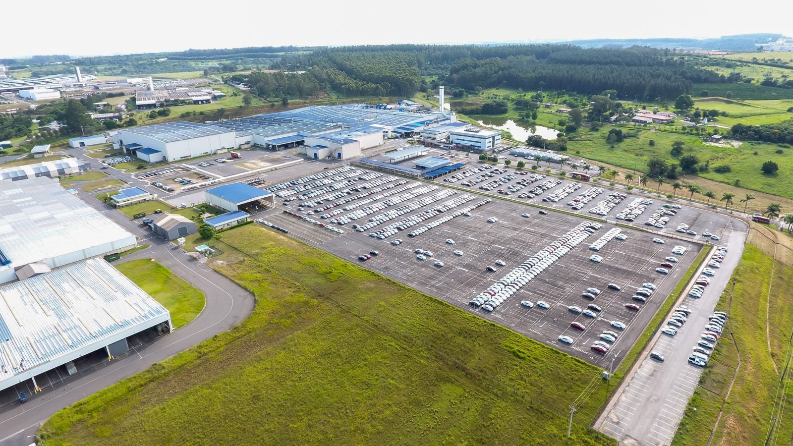 A Toyota encerrou nesta terça-feira (30) as atividades