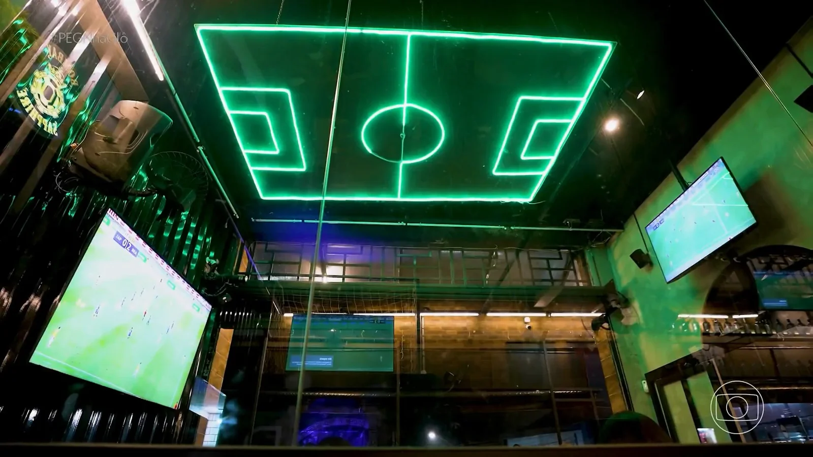 Bares, restaurantes, supermercados e lojas aproveitam a Copa
