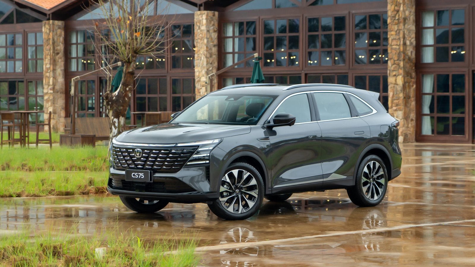 A CAOA Changan lançou nesta terça-feira (16) o SUV CS75
