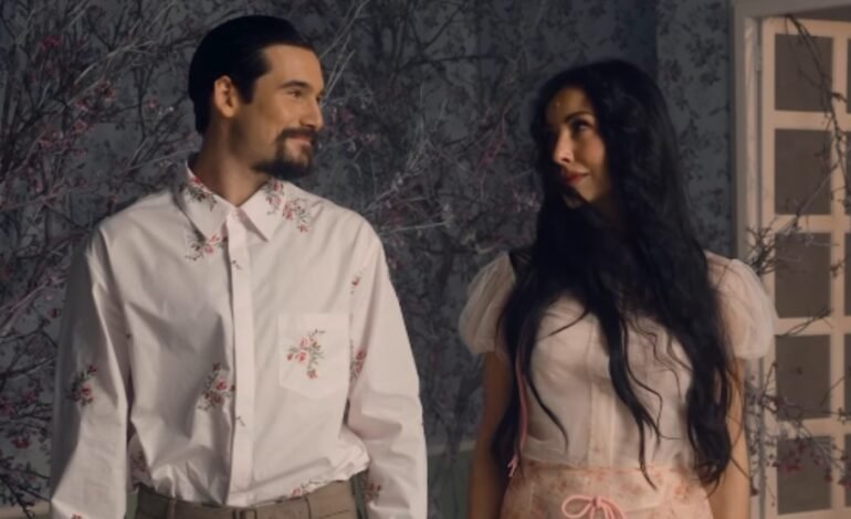Sabrina Sato e Nicolas Prattes anunciaram a gravidez do prim