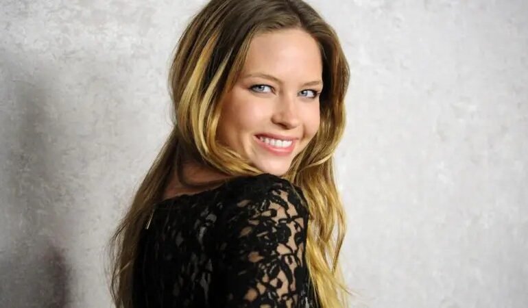 A atriz Daveigh Chase, conhecida por interpretar a