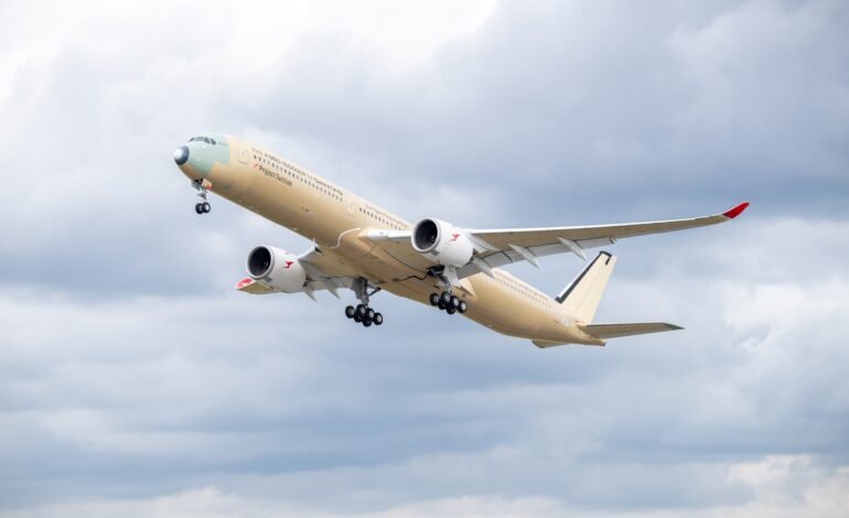 Airbus conclui primeiro voo teste do a350