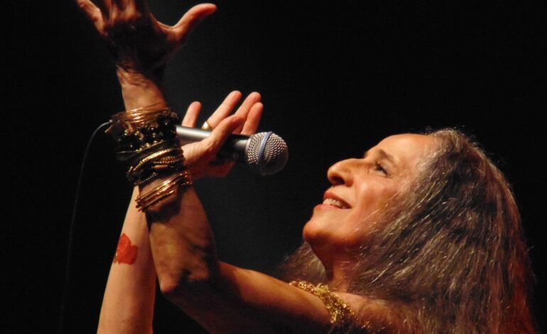 Maria Bethânia completa 80 anos nesta terça-feira, 18