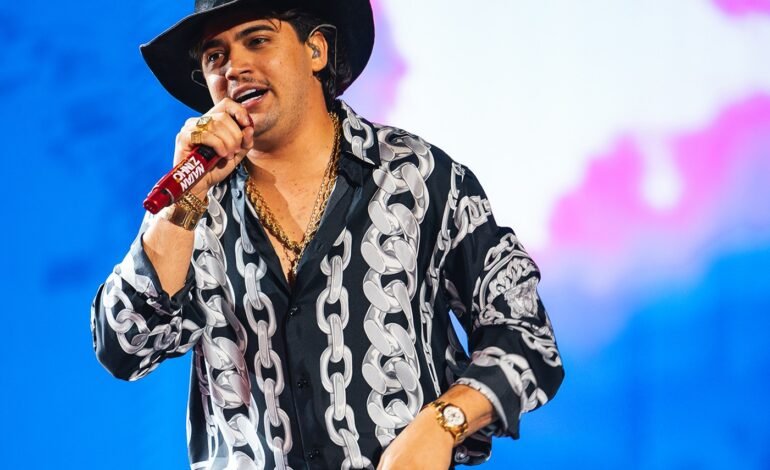 O cantor e compositor Natanzinho Lima lançou no