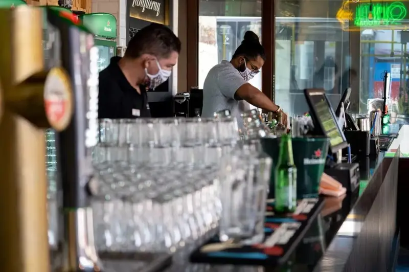 A economia brasileira apresenta crescimento do consumo das