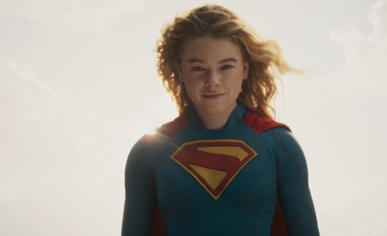 O filme “Supergirl”, estrelado por Milly Alcock, estreia