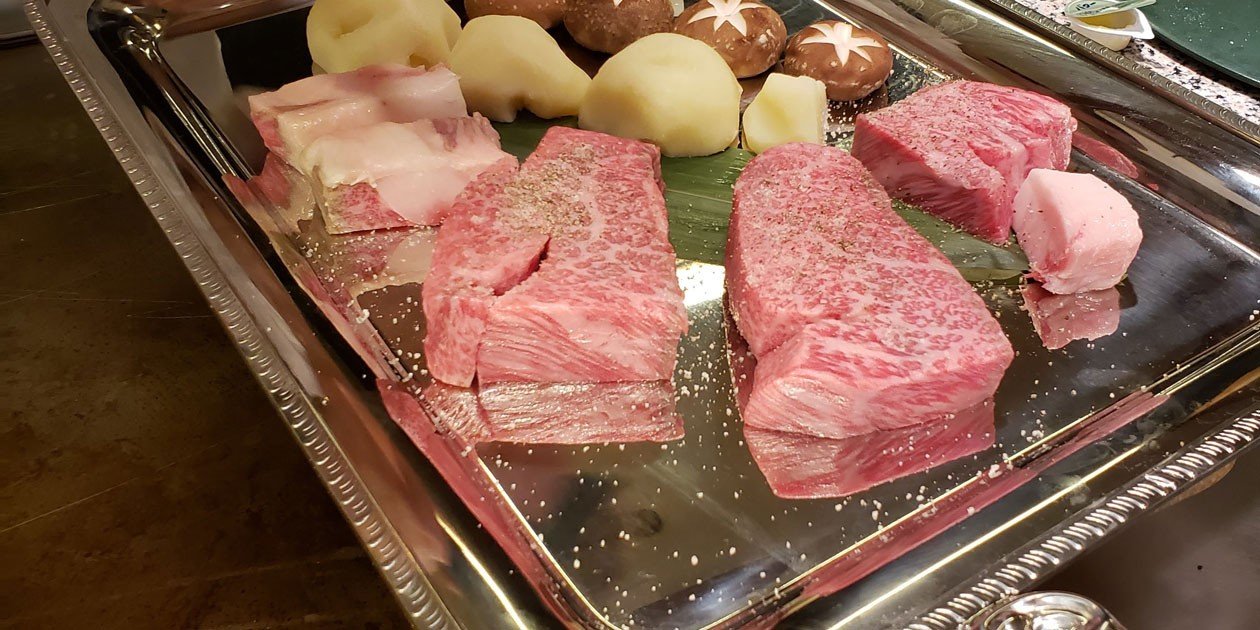 Boi wagyu do japão tem carne com preço superior a mil reais